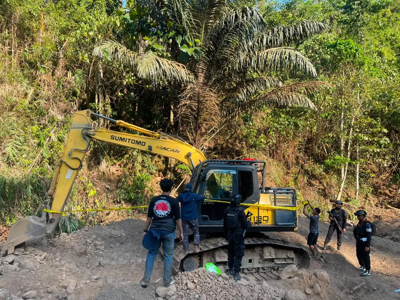 Grebek PETI Sungai Bua, Polisi Amankan Empat Ekskavator