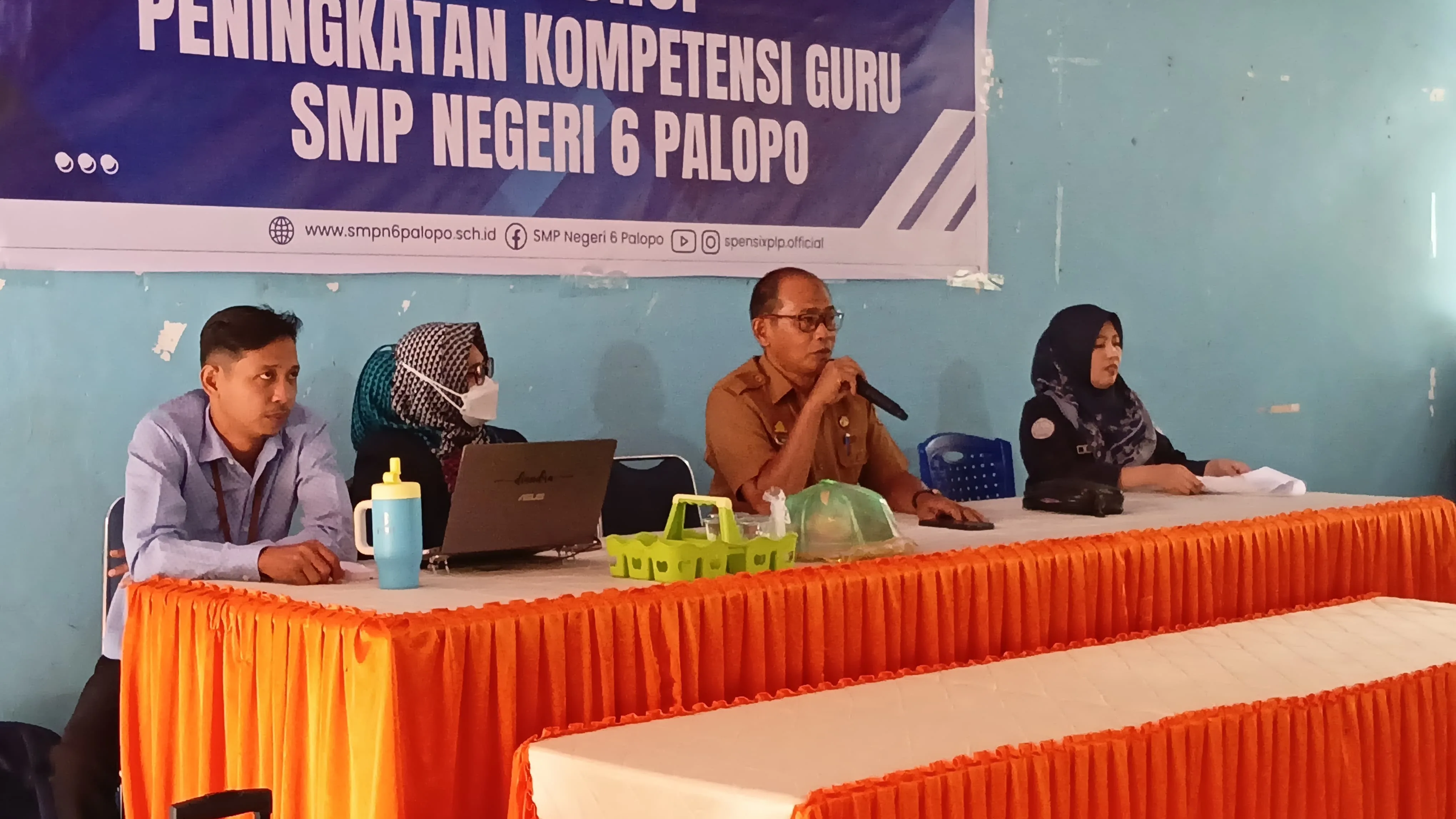 SMPN 6 Palopo Gelar Workshop Peningkatan Kompetensi Guru Berbasis Digital, Sahabuddin: GHuru Dituntut Kuasai Teknologi Pendidikan