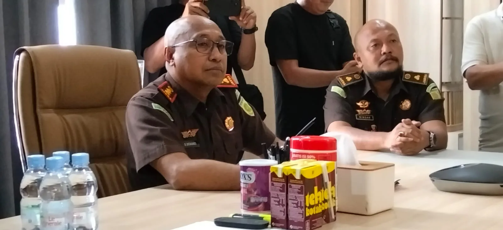 Saat Didemo ‘MUAK’ Soal Penuntasan Dua Kasus Dugaan Korupsi, Kajari Lutim: Sebut Sejumlah Pihak akan Jadi Tersangka