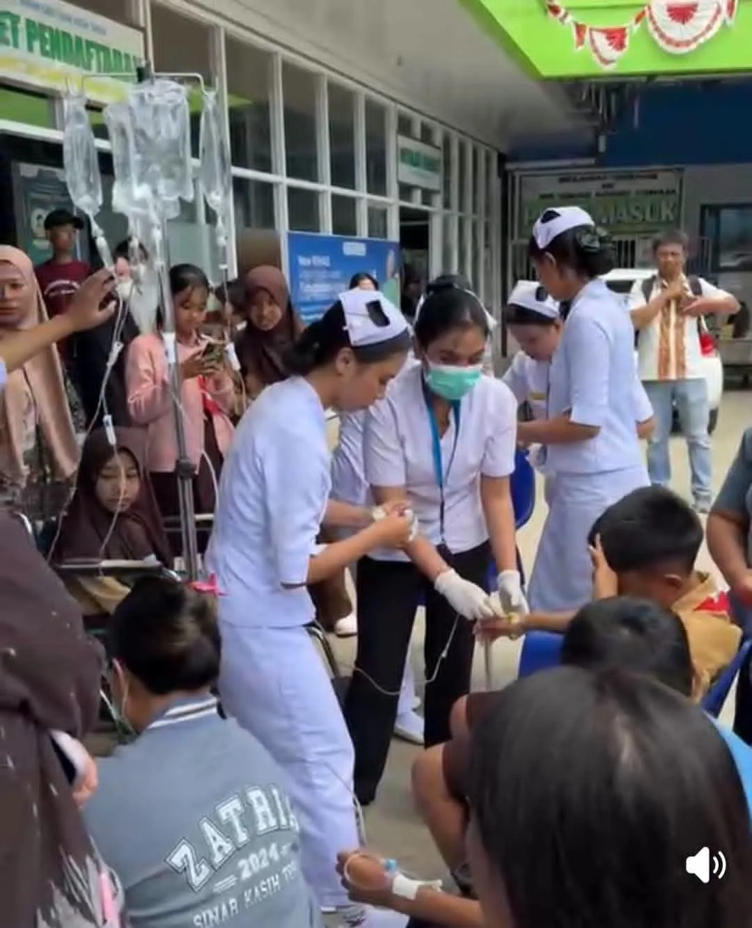 Ratusan Siswa SMP Keracunan Massal Diduga Akibat MBG di Toraja, Korban Terbanyak SMPN 1 Makale