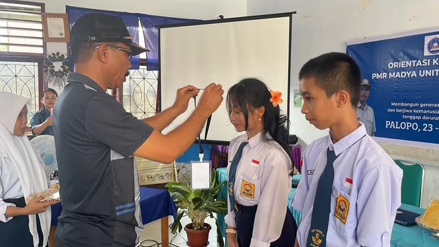 45 Siswa SMP Negeri 2 Palopo Ikuti Orientasi Kepalangmerahan PMR Madya