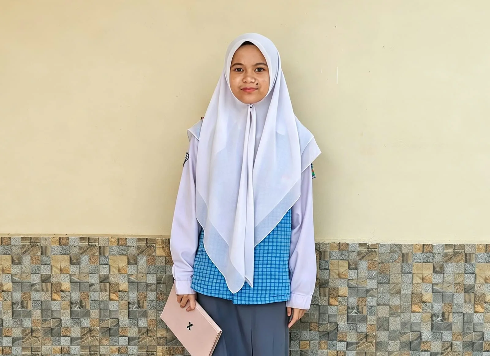 Jihan Nur Afifah, Siswi SMAN 3 Palopo Juara I Nasional ALSA English Competition UNHAS 2026